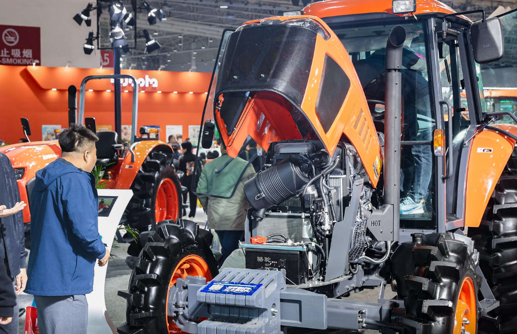 2025年前三季度：广东省拖拉机出口额出现数倍增长