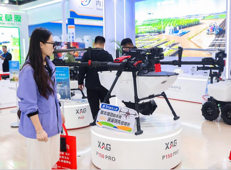 2025年鹽城無(wú)人機(jī)在植保場(chǎng)景下巡田操作技能培訓(xùn)在東臺(tái)舉辦